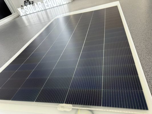 Painel solar flexível impermeável 580W para RVs e sistemas de energia solar Pacote Peso bruto 9,100kg