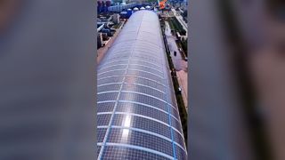 Painéis solares agora podem ser instalados em telhados curvos