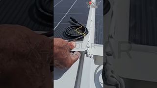 A entrada de um túnel também pode ser equipada com energia solar? Uma verdadeira filmagem de um projeto de construção curva.